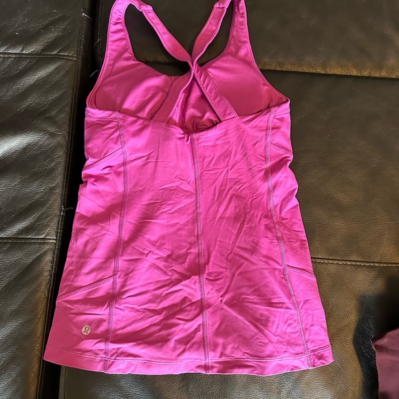 Lululemon tank - Picture 1 of 2